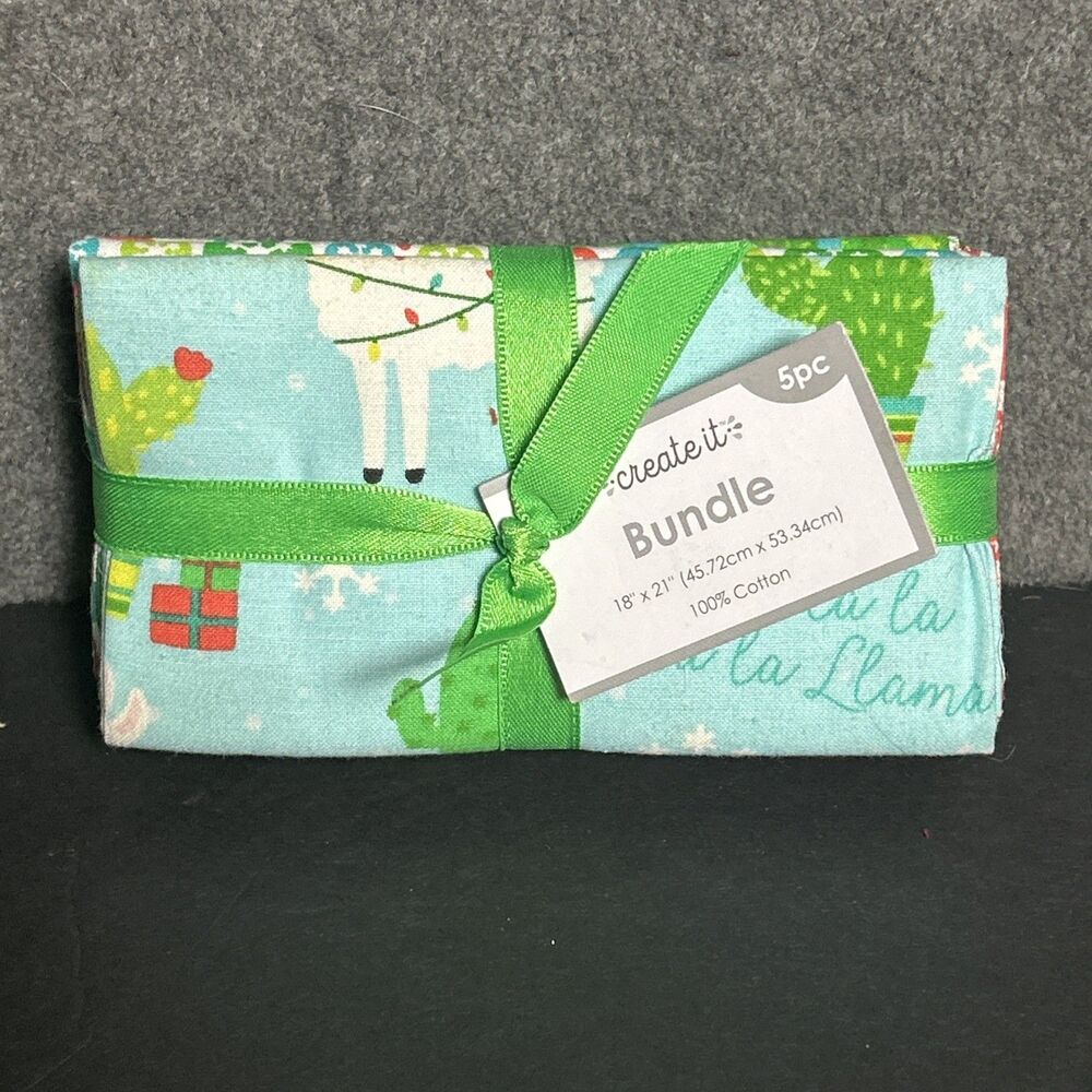 5 pc Christmas Fabric Bundle Fat Quarters FQ 18"x21" Holiday Llama Create It